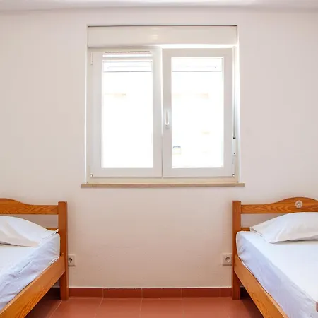 Auberge de jeunesse Albacor